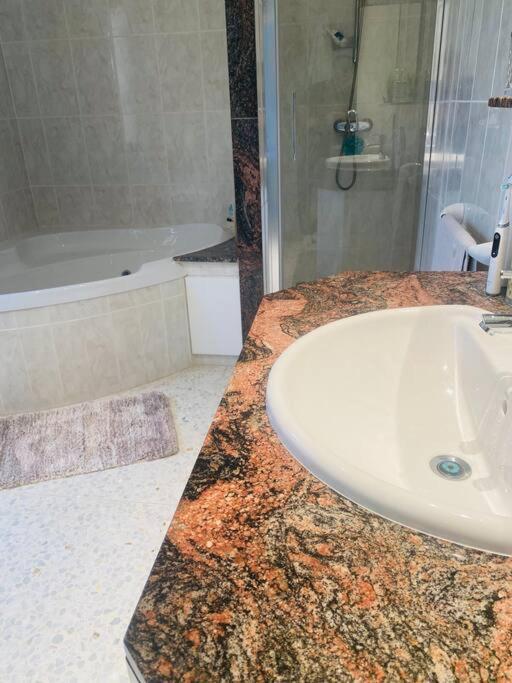 Impresionante Villa Con Piscina - Oliva Nova Eksteriør billede