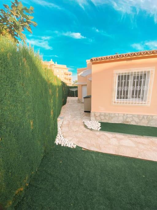 Impresionante Villa Con Piscina - Oliva Nova Eksteriør billede