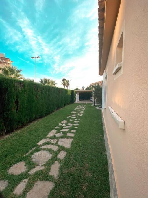 Impresionante Villa Con Piscina - Oliva Nova Eksteriør billede