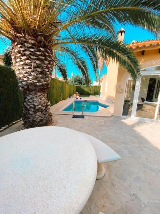 Impresionante Villa Con Piscina - Oliva Nova Eksteriør billede