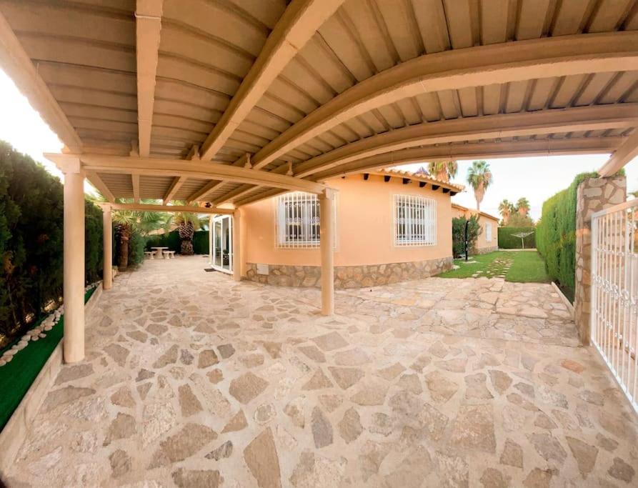 Impresionante Villa Con Piscina - Oliva Nova Eksteriør billede