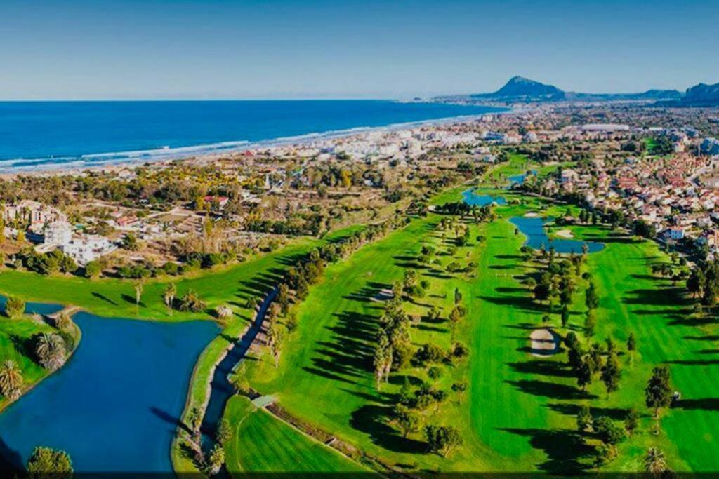 Impresionante Villa Con Piscina - Oliva Nova Eksteriør billede