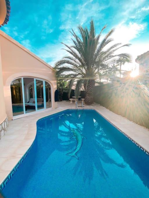 Impresionante Villa Con Piscina - Oliva Nova Eksteriør billede